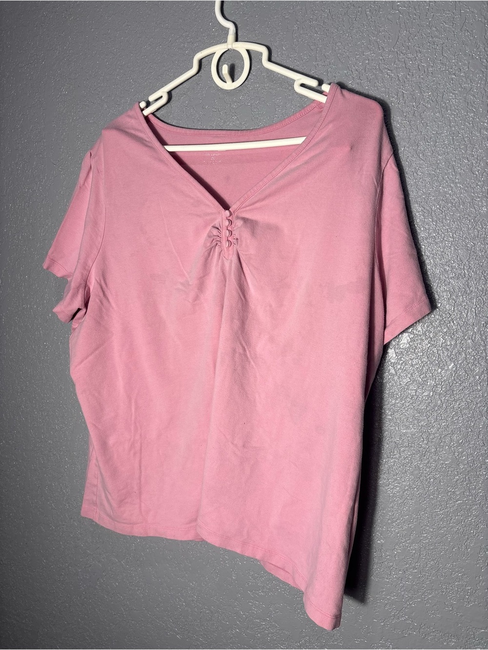 Women’s Pink V-Neck Short Sleeve Top